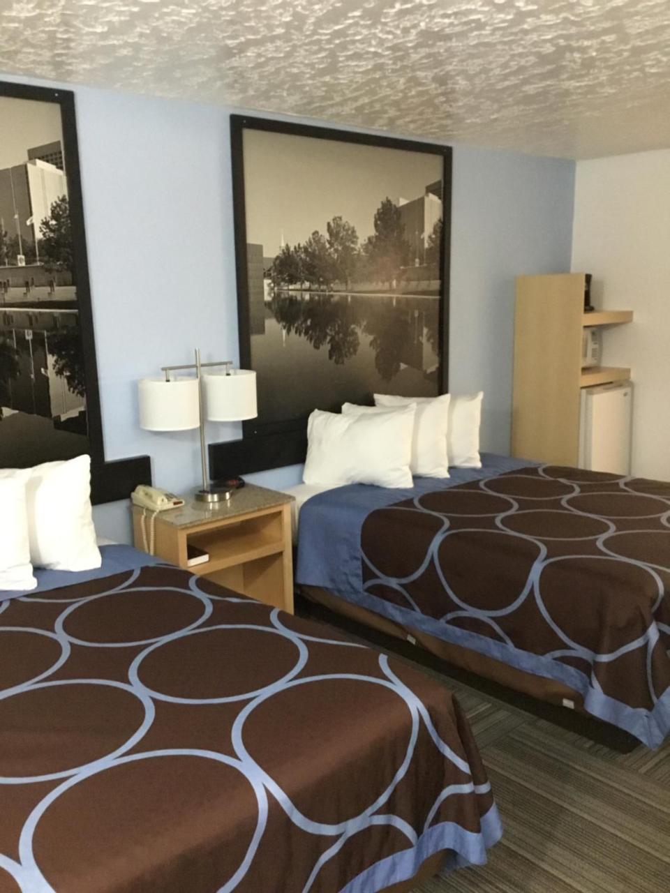 Hotel Super 8 By Wyndham Of 2*